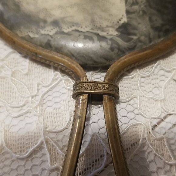 Vintage Art Nouveau hand mirror with antique baby photo - Picture 3 of 14